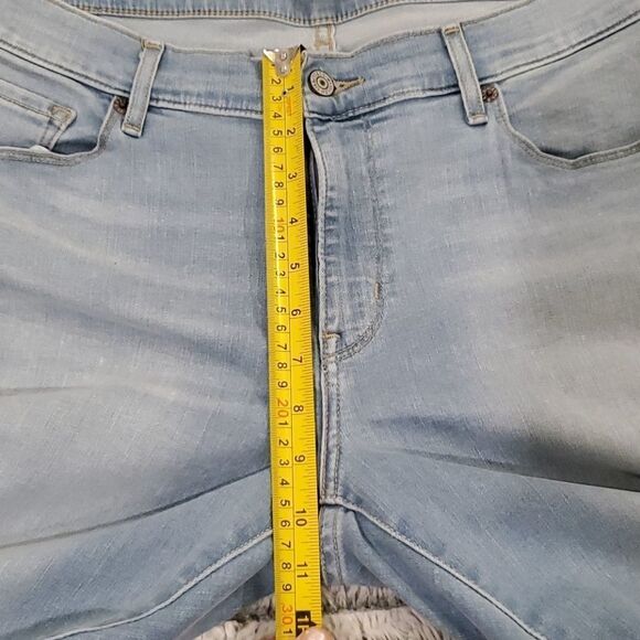 Levis light wash cropped jeans sz 32 - Picture 11 of 13